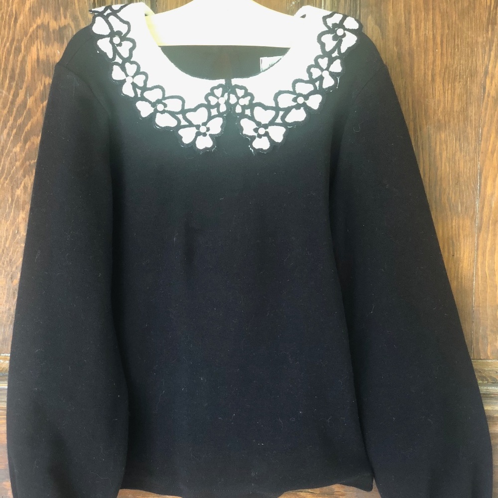 Black shirt